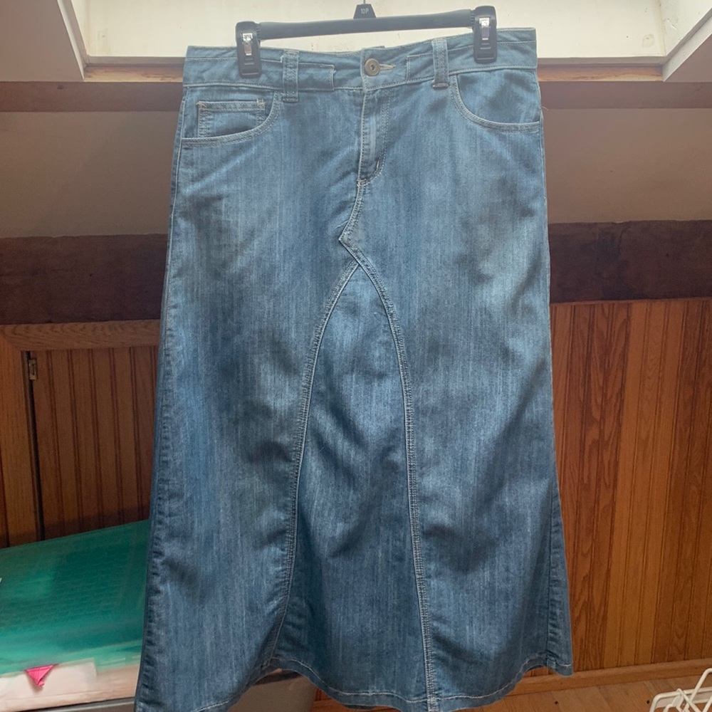 Awesome Jean skirt for Fall wkd